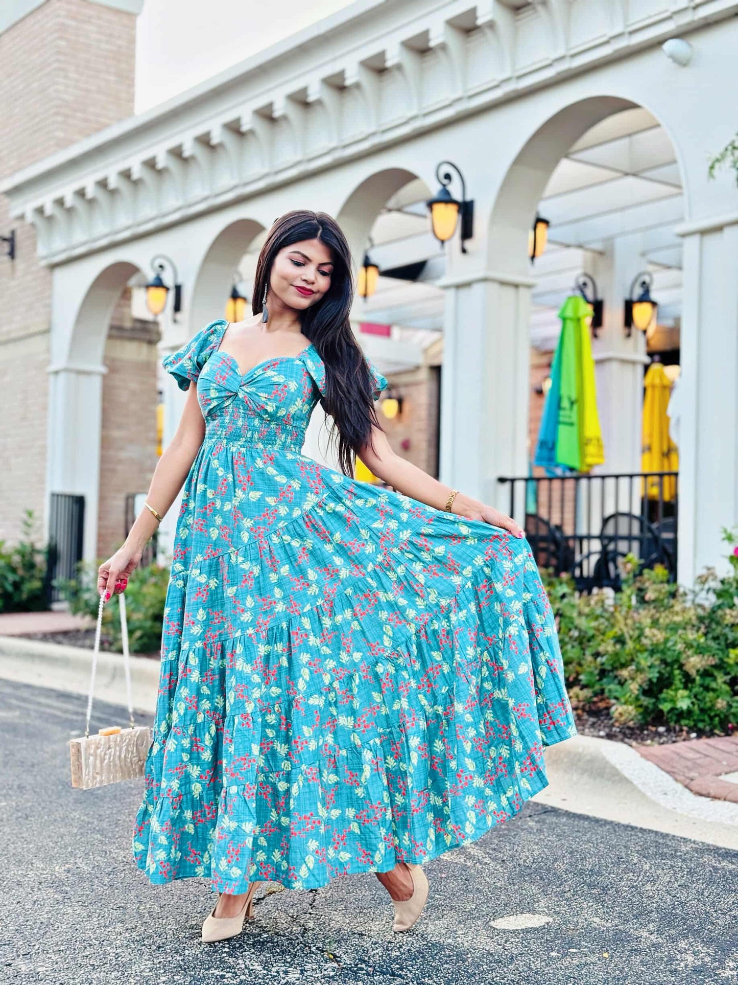 Lightweight Sweetheart Neck Textured Tiered Maxi Dress