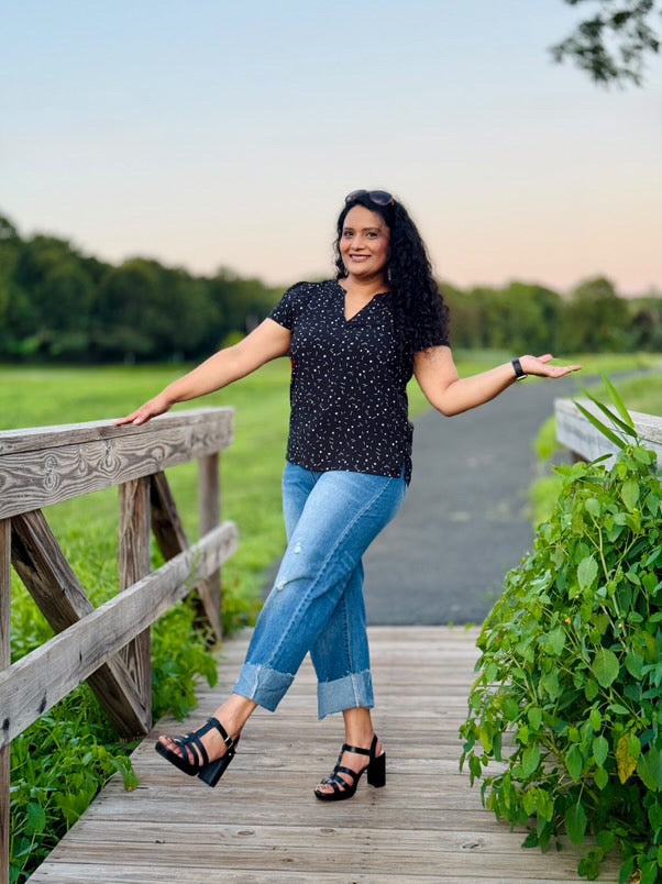 Stepped Waist Hem Rolled Straight Jeans