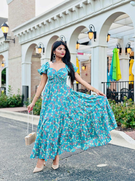 Lightweight Sweetheart Neck Textured Tiered Maxi Dress